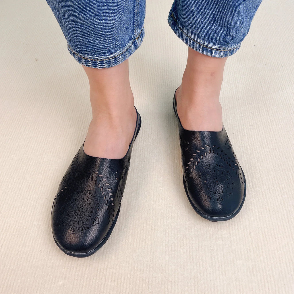 PREMIUM CASUAL ALL-MATCH HOLLOW LOAFERS 2026